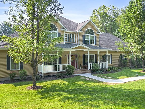 2nd image of 321 Hemlock Dr