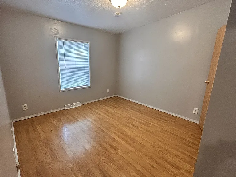 5024 Shamrock Way — Photo 15