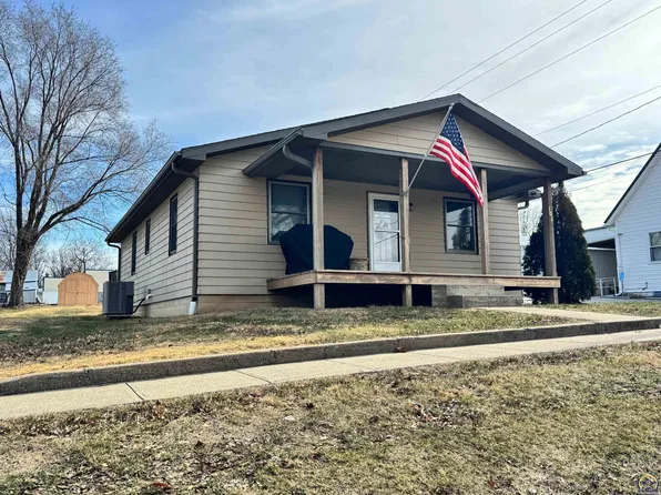 106 N Kirkwood St, Highland, KS 66035