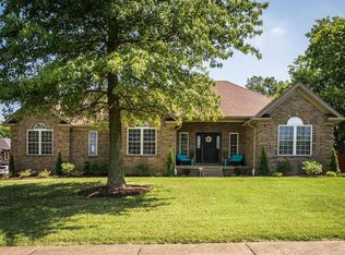 6811 Woodrow Way, Louisville, KY 40228