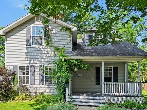 210 Days Ave, Buchanan, MI 49107