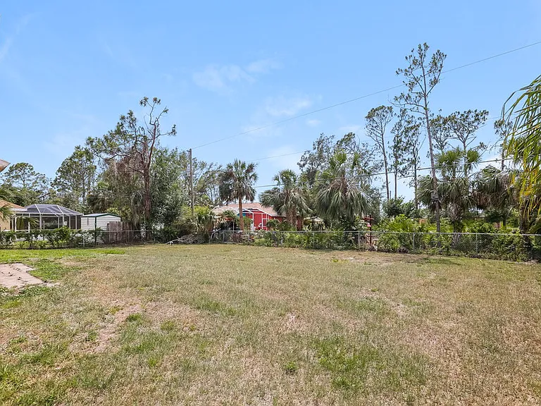 2429 Vedado St — Photo 16