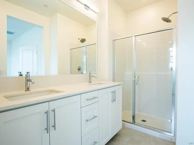 516 Avienda Ctr #106 — Photo 11