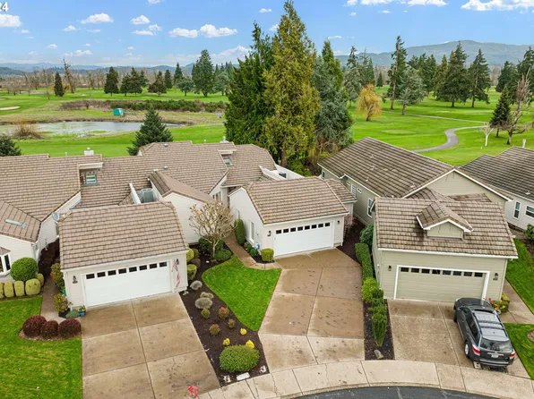 370 Magnolia Dr, Creswell, OR 97426