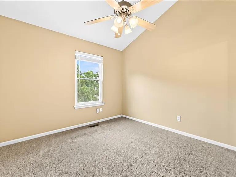 2266 Oak Glenn Cir — Photo 30