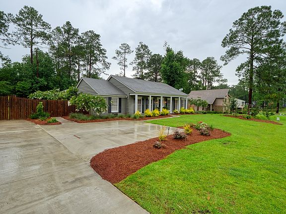 4th image of 2110 Pinecliff Dr