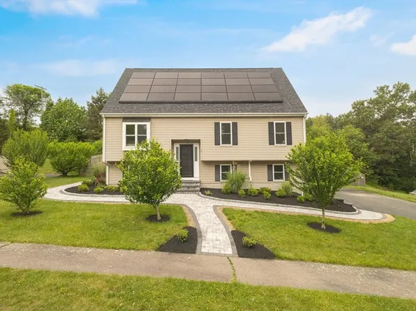 1 Cherry Tree Ln, Plainville, MA 02762