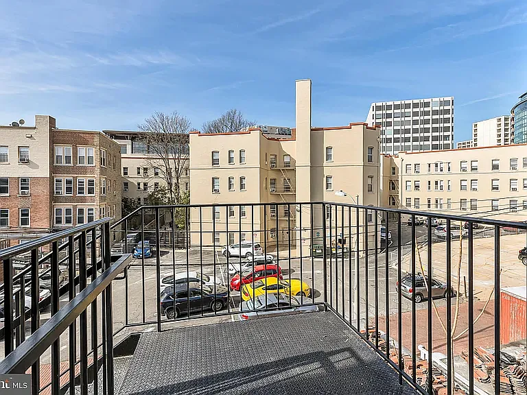 1816 19th St NW #5 — Photo 18