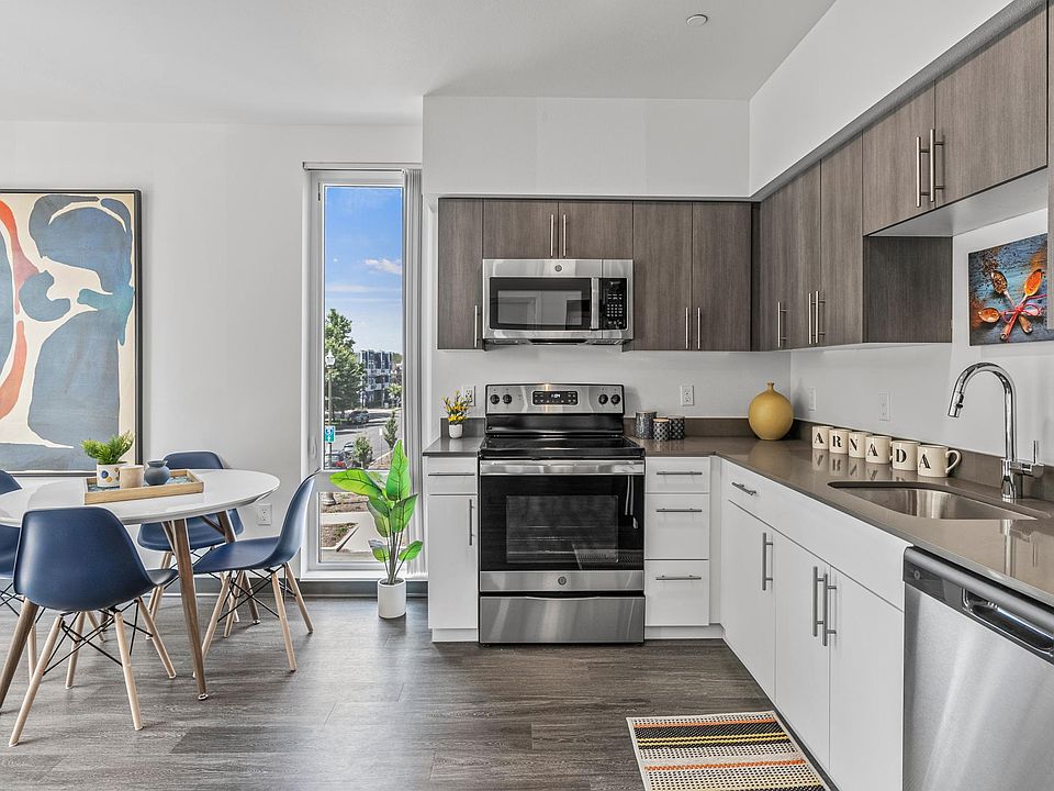 1st image of 1600 E St #308