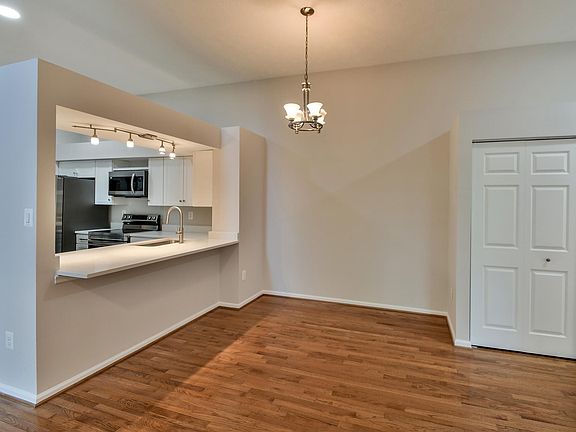5th image of 12213 Saint Peter Ct APT L