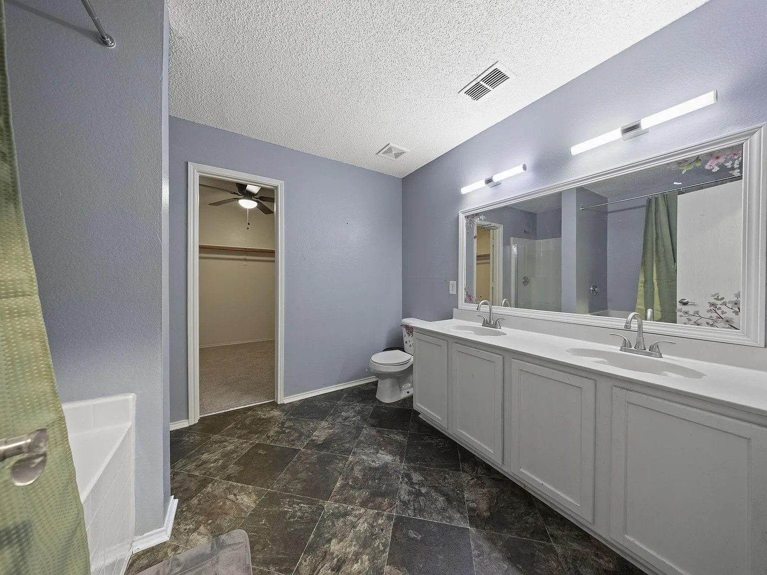 4 bed, 2.0 bath, 2313 sqft, $866 — Photo 3