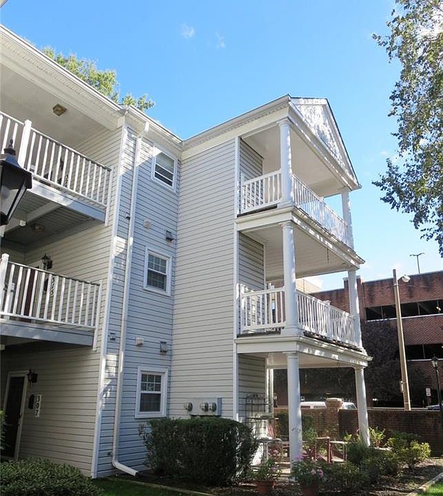 1st image of 323 London St