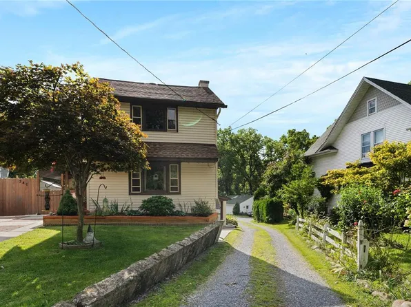 340 N 10th St, Catasauqua, PA 18032