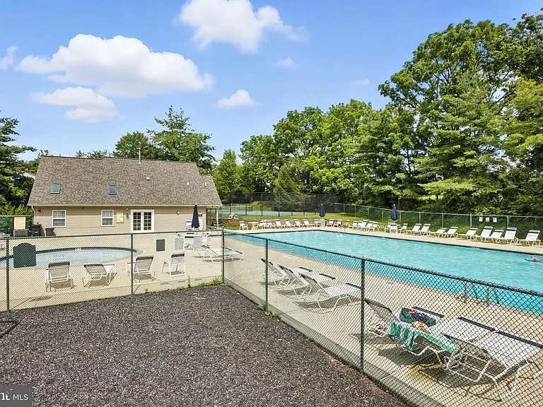 1302 Black Walnut Dr — Photo 12