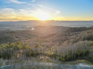 52 Mountain Laurel Ln, Fletcher, NC 28732