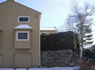 5 Gentry Ln, Uxbridge, MA 01569