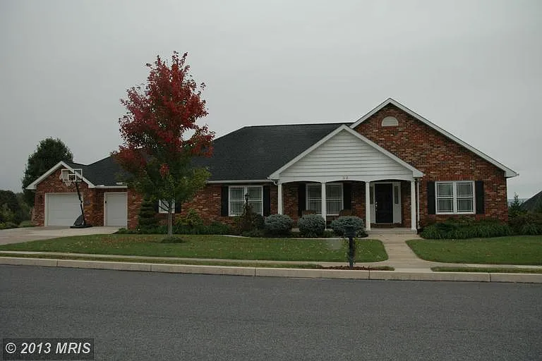 38 Starlight Dr photo 1