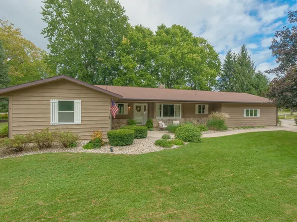 1613 S Briarwood Dr, Warsaw, IN 46580