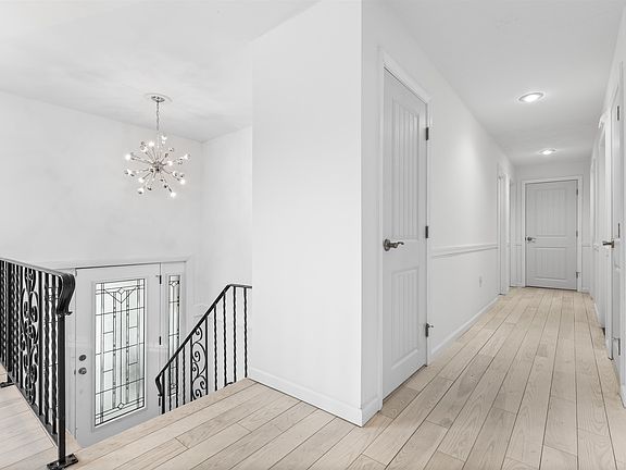 4th image of 6 Barkland Drive