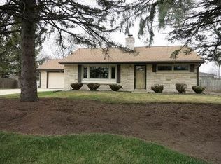 10808 W Bobolink Ave, Milwaukee, WI 53225