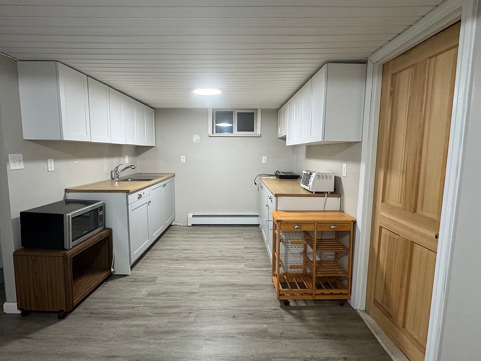 1st image of 11 Benedict Rd #1A