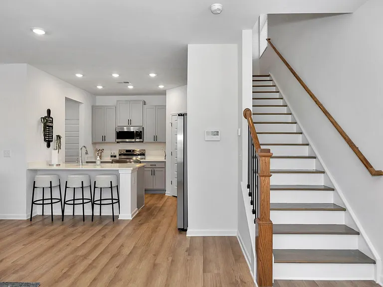 116 McGurn St — Photo 23