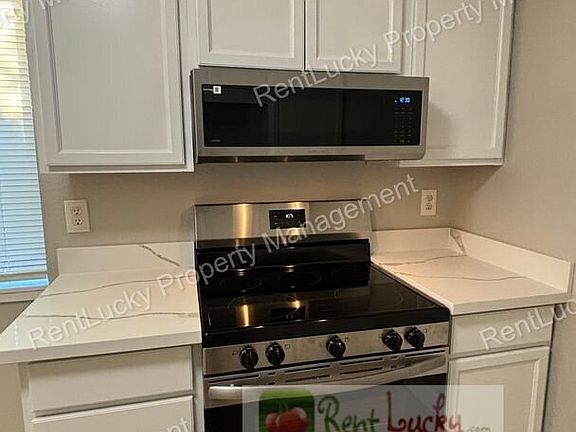4th image of 218 3rd Ave SW APT 3