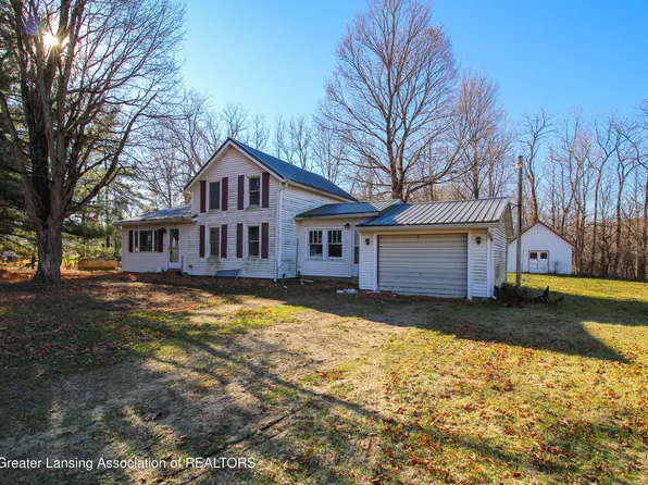 31276 Water St, Sturgis, MI 49091