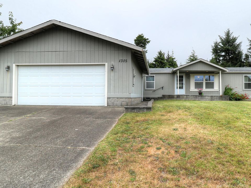 1st image of 1385 SW Ironwood Dr