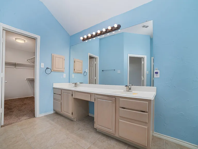 1908 Wood Crest Dr — Photo 28