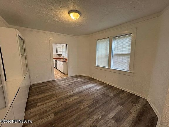 4th image of 1453 W 14TH Street