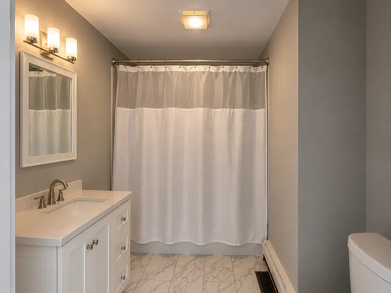 248 W Elm St #1 — Photo 10