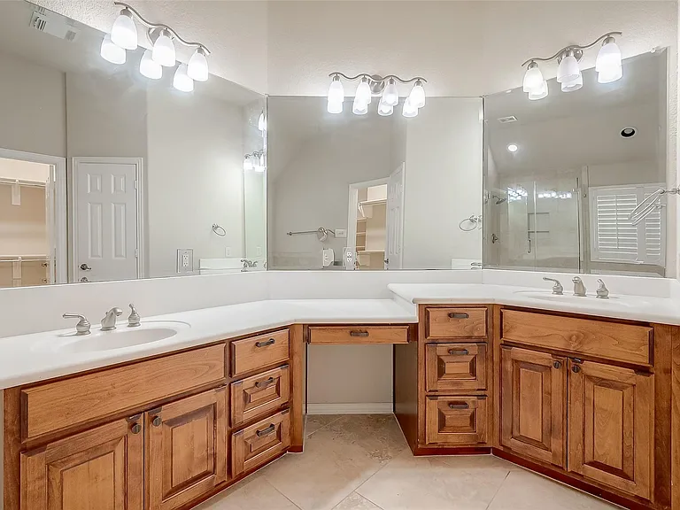 7206 Spring Meadow Ln — Photo 43