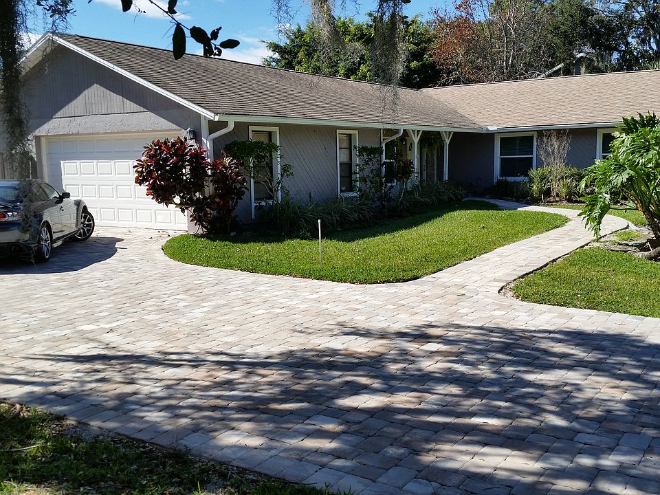 1st image of 545 Bella Capri Dr