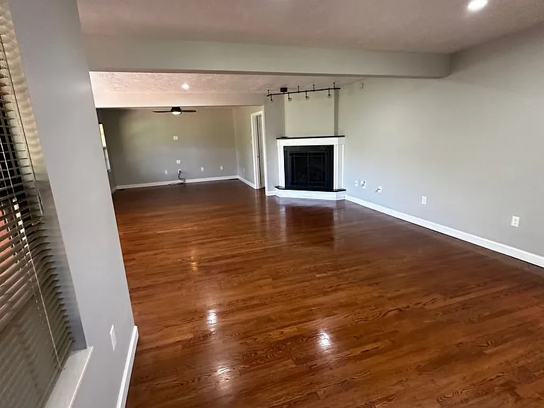 4121 Whistlers Way — Photo 5