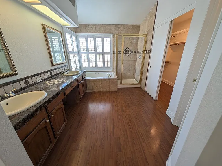8432 Airmont Ct — Photo 23
