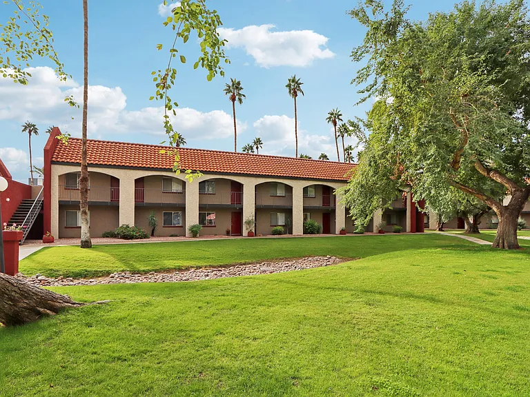 Grandes Cortes Apartments — Photo 9
