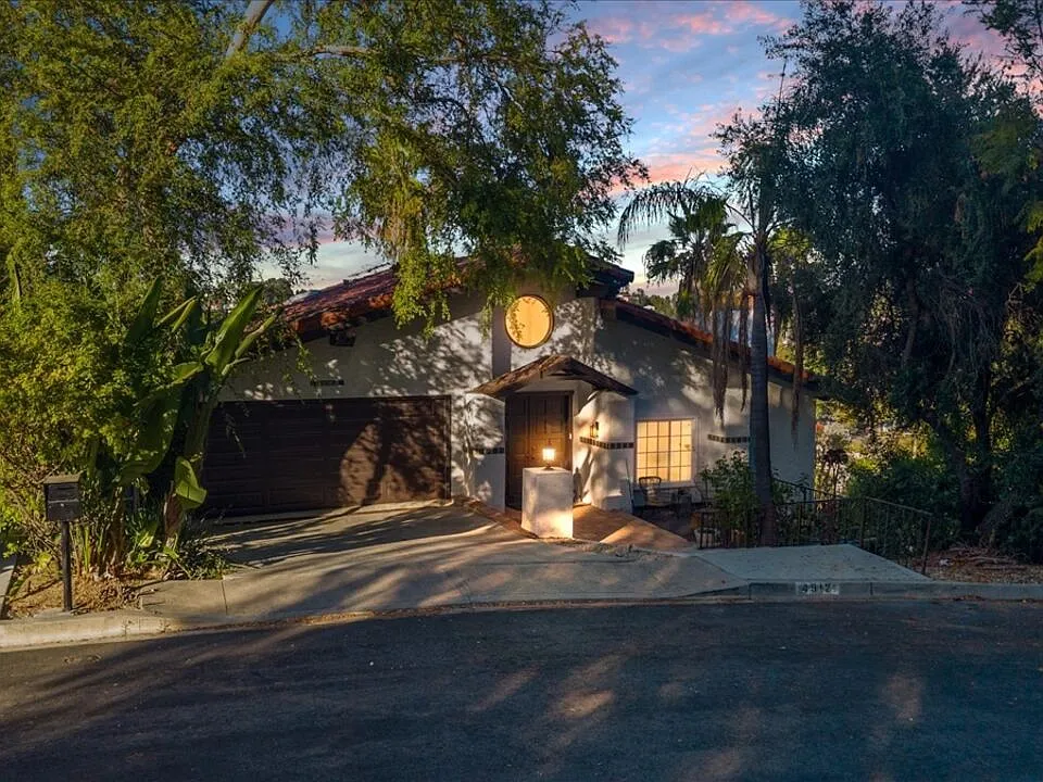 4912 Llano Dr