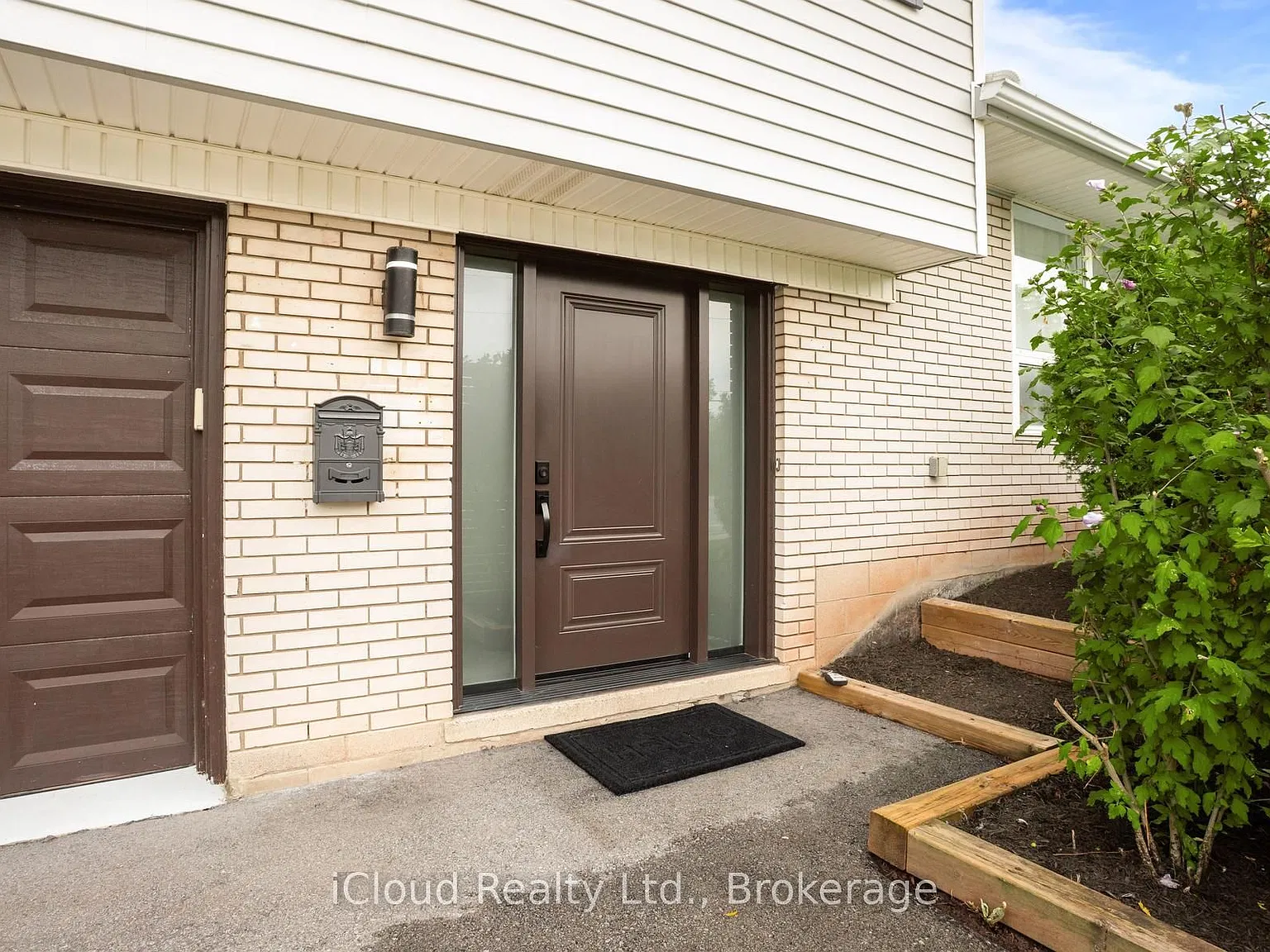 4 bed, $3,750 — Photo 4