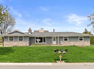 7940 W Coventry Dr, Franklin, WI 53132