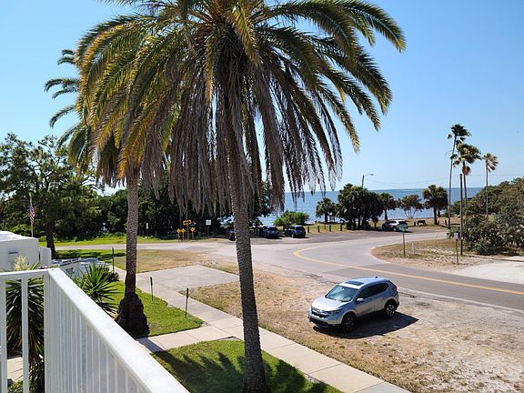 3rd image of 609 Crystal Beach Ave