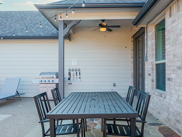 8206 Chesham Dr — Photo 38
