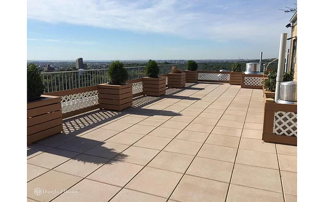 Sold by Douglas Elliman | media 8