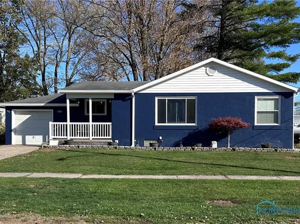 720 Daggett Dr, Napoleon, OH 43545