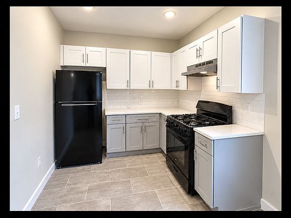 3rd image of 64 S Harrison St #10