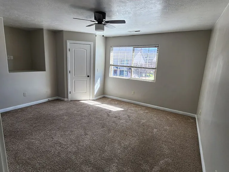 370 W 1425 N #17 — Photo 42