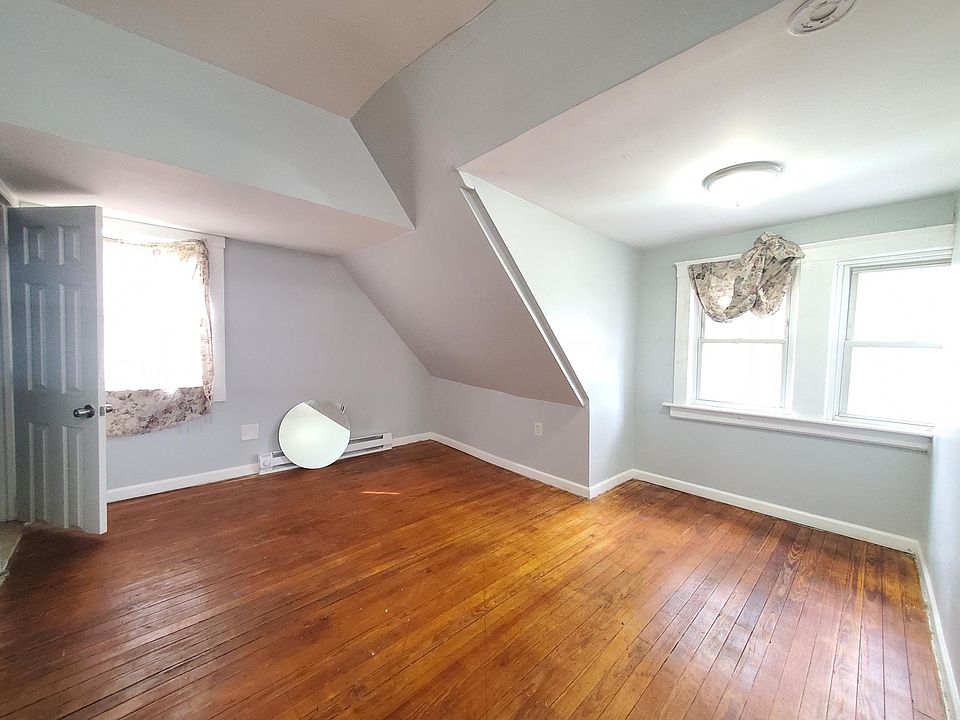 2nd image of 394 Myrtle Ave #4