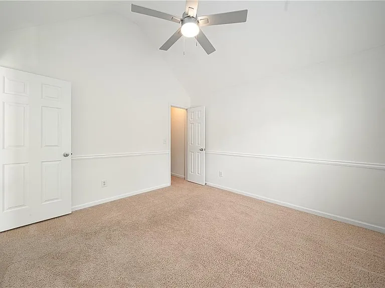 715 Moonlight Way — Photo 39