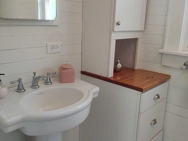 400 Wiley Ave #C — Photo 8