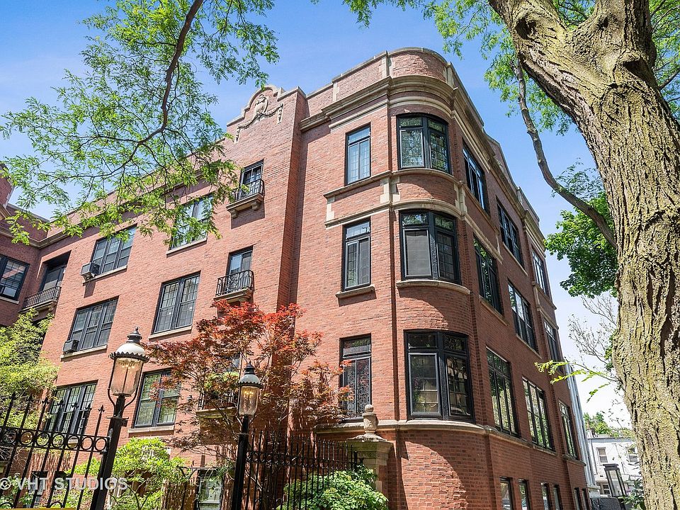 1st image of 2916 N Pine Grove Ave #3